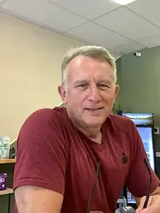 Coach Gregory Scott